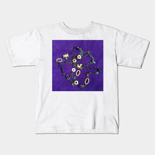 Black and gold chain with Doves on a deep purple background Kids T-Shirt by Kim-Pratt